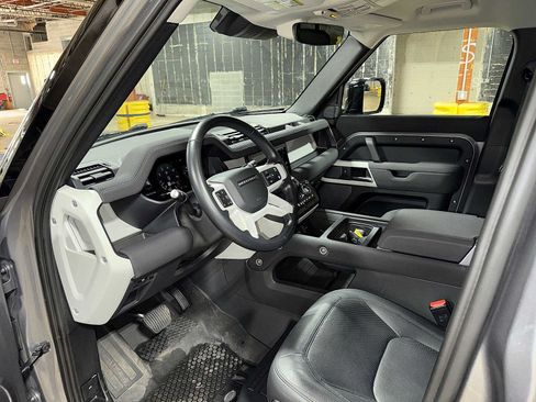 Used 2023 Land Rover Defender 110 SE AWD/4WD image 30