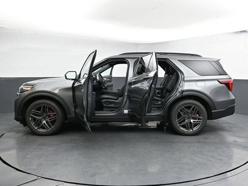 New 2026 Ford Explorer ST image 39