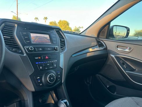 Used 2017 Hyundai Santa Fe Sport image 22