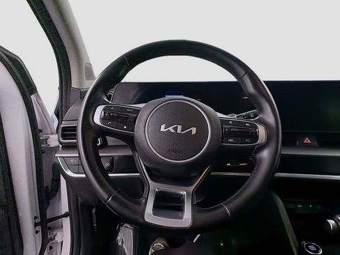 Used 2023 Kia Sportage EX image 11