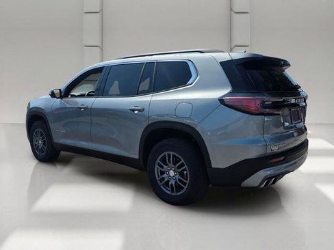 Used 2025 GMC Acadia Elevation FWD image 3