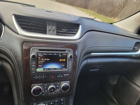 Used 2016 Chevrolet Traverse LTZ image 12