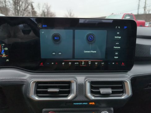 Used 2025 Ford Mustang Premium image 20