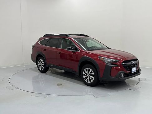 Used 2025 Subaru Outback Premium image 8