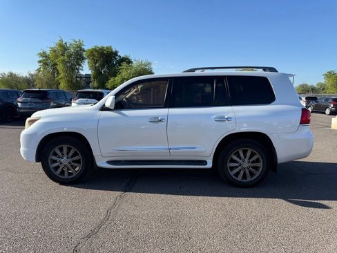 Used 2011 Lexus LX 570 4WD w/ Luxury Pkg image 7