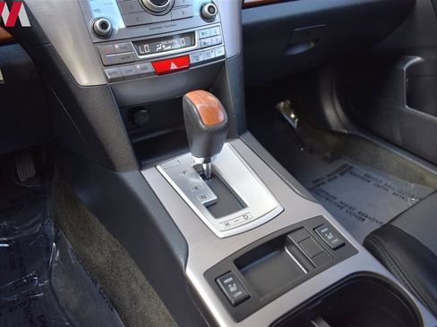 Used 2013 Subaru Outback 2.5i Limited image 26