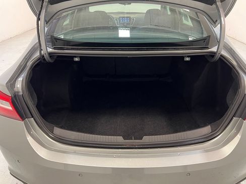 Used 2025 Chevrolet Malibu LT FWD image 30