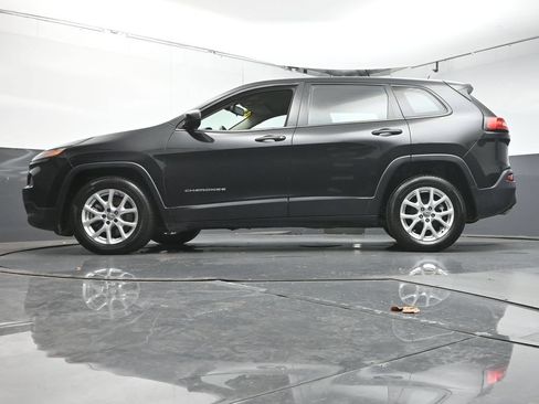 Used 2014 Jeep Cherokee Sport FWD image 33