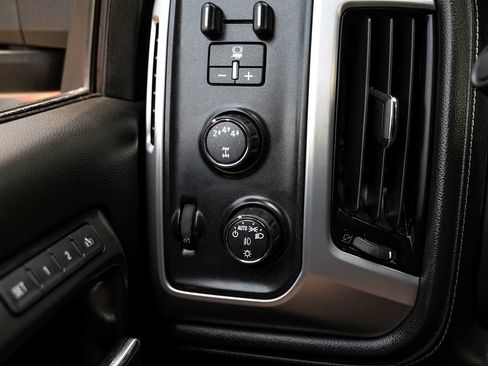 Used 2019 GMC Sierra 2500 SLT w/ Duramax Plus Package AWD/4WD image 24