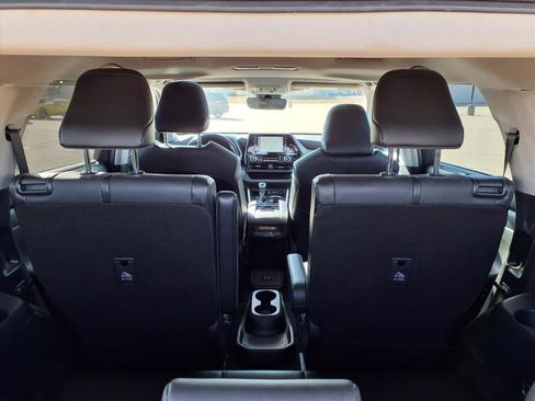 Used 2020 Toyota Highlander XLE image 27