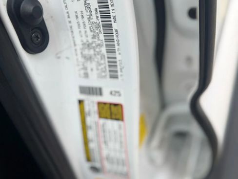 Used 2018 Toyota Tacoma TRD Off-Road image 25