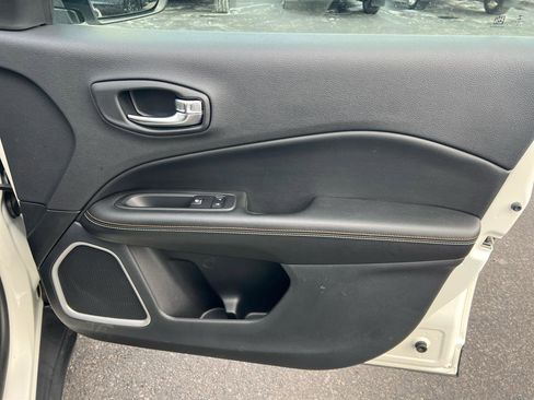 Used 2021 Jeep Compass Sport w/ Cold Weather Group image 19