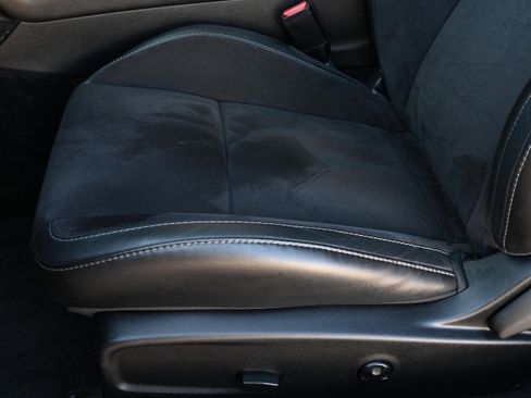 Used 2019 Dodge Challenger R/T Scat Pack w/ Shaker Package image 32