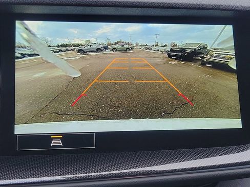 Used 2023 Buick Envision Essence image 26