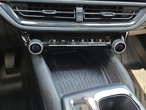 Used 2024 Chevrolet Equinox EV RS image 15