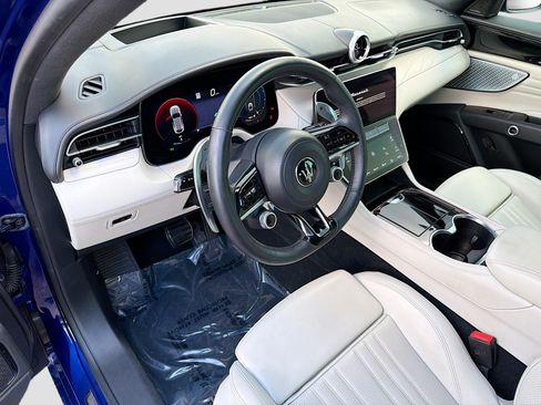 Used 2023 Maserati Grecale Modena AWD/4WD image 26