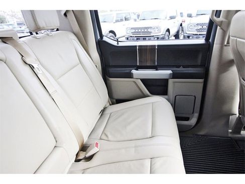 Used 2017 Ford F150 Lariat w/ Equipment Group 501A Mid image 10