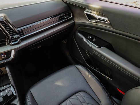 Certified 2025 Kia Sportage X-Line image 17