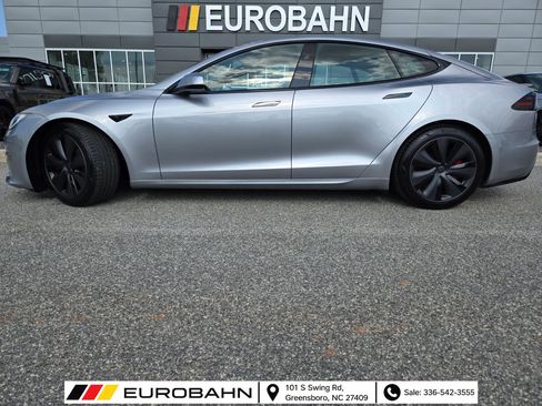 Used 2024 Tesla Model S Plaid AWD/4WD image 2