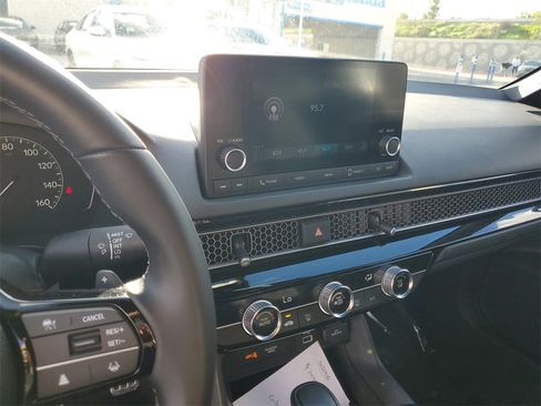 Used 2023 Honda Civic Sport image 28