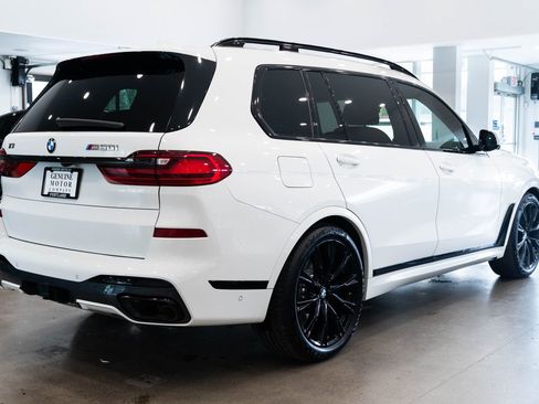Used 2022 BMW X7 M50i image 4