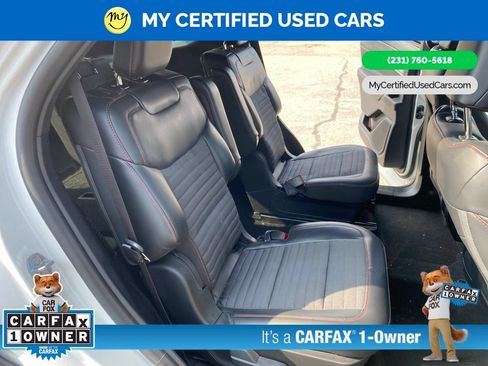 Used 2025 Ford Explorer ST-Line w/ Premium Package AWD/4WD image 26