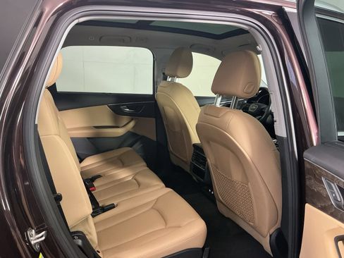 Used 2020 Audi Q7 3.0T Premium Plus w/ Premium Plus Package AWD/4WD image 18