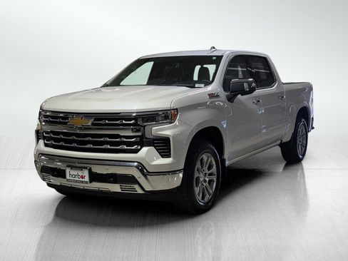Used 2025 Chevrolet Silverado 1500 LTZ w/ Z71 Off-Road Package AWD/4WD image 3