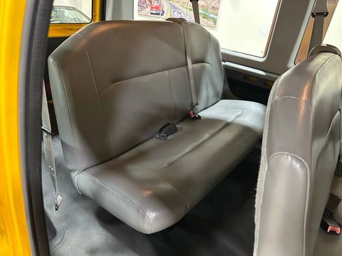 Used 2011 Ford E-150 and Econoline 150 Wagon image 34