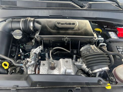 Used 2025 Jeep Compass Limited image 32