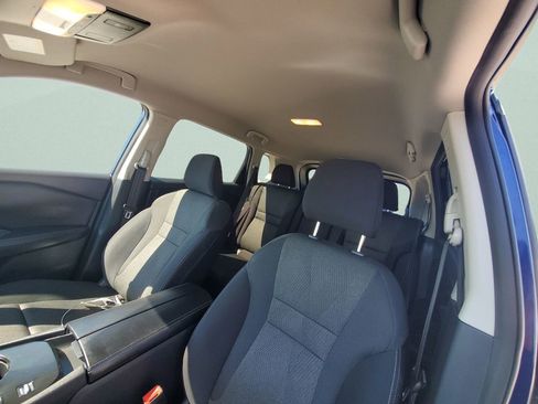 Used 2024 Nissan Rogue SV FWD image 17