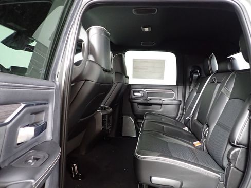 New 2026 RAM 2500 Laramie AWD/4WD image 38