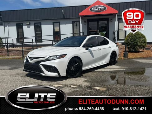 Used 2021 Toyota Camry XSE image 1