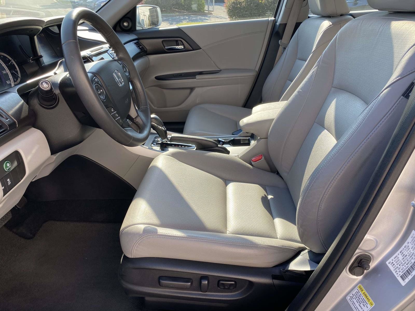 Used 2013 Honda Accord EX-L image 25