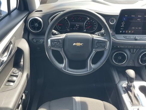Used 2025 Chevrolet Blazer LT w/ Convenience Package FWD image 14