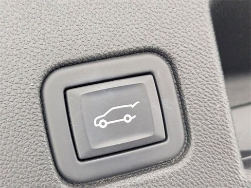 Certified 2024 Chevrolet Equinox LT image 30