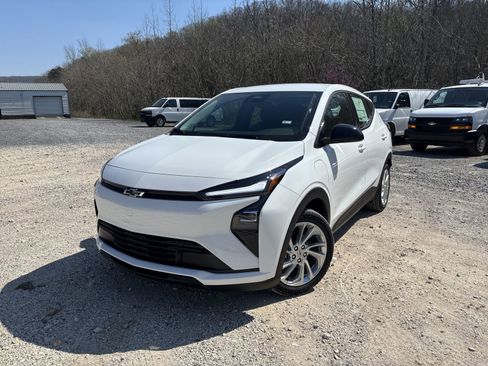 New 2027 Chevrolet Bolt LT w/ Comfort Package image 12