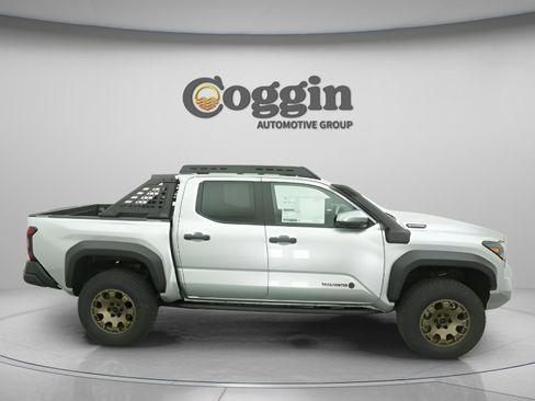 New 2025 Toyota Tacoma 4x4 Double Cab Hybrid image 24