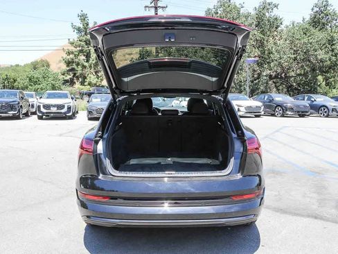 Used 2023 Audi e-tron Premium w/ Convenience Plus Package AWD/4WD image 26