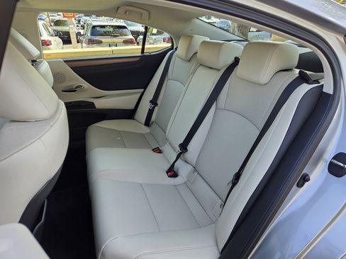 Used 2025 Lexus ES 350 w/ Premium Package FWD image 33