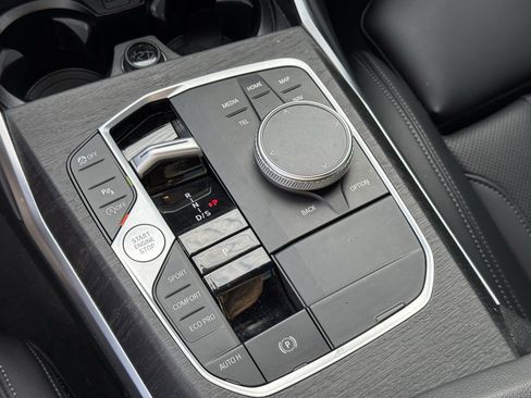 Used 2024 BMW 330i Sedan w/ Convenience Package image 23