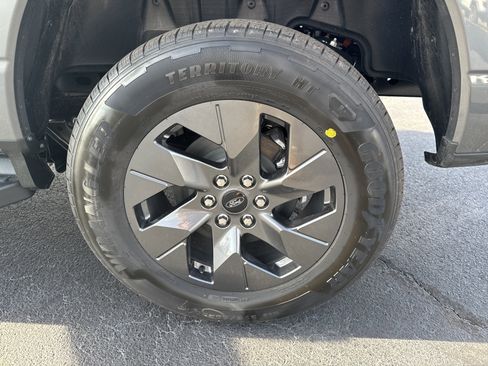 New 2025 Ford F150 Lightning Lariat image 18