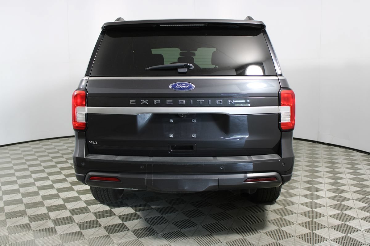 Used 2024 Ford Expedition XLT RWD image 5
