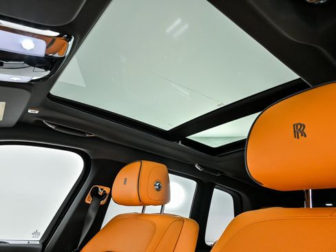 Used 2025 Rolls-Royce Cullinan image 23