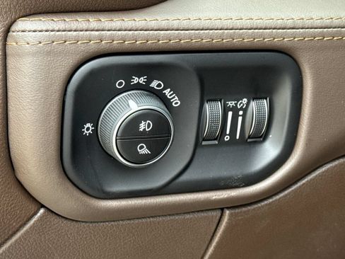 New 2026 RAM 2500 Limited AWD/4WD image 21