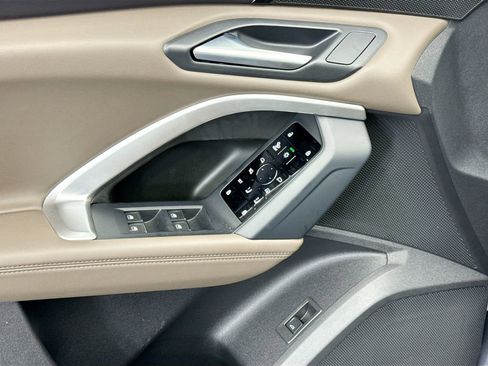 Used 2025 Audi Q5 Premium Plus w/ Premium Plus image 22