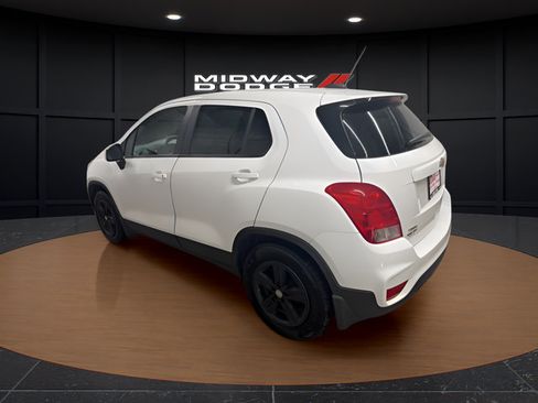 Used 2019 Chevrolet Trax LS w/ Tint and Cruise Package FWD image 3