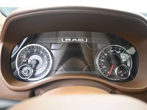 Used 2020 RAM 1500 Laramie AWD/4WD image 23