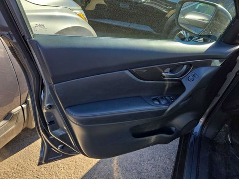 Used 2020 Nissan Rogue S image 10