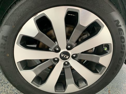 Used 2021 Kia Telluride EX w/ EX Premium Package FWD image 37